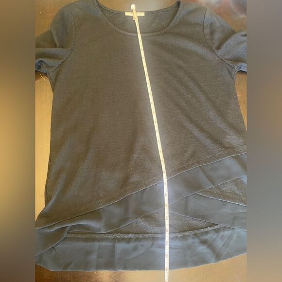 Skies Are Blue Knit 3/4 Length Tee w/ Asymmetrical Front Details•Large•Black - Picture 4 of 8